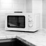 New Luxury Two Bedroom Apartment - City Centre - Netflix - Wifi - Top Rated - Jq 8Ah